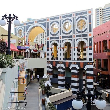San Diego fanns ett shoppingcenter med en häftig arkitektur.