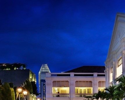 Raffles Hotel. Här hängde herrarna Maugham och Hemmingway med sina Singapore Slings.