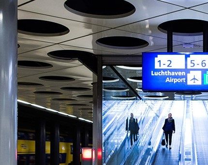 Från planet var det raka spåret till Rotterdam.