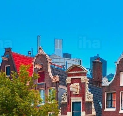 Amsterdam med sina pittoreska hus, kanaler och broar.