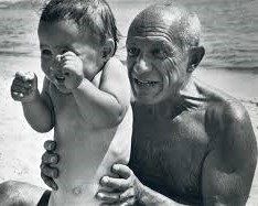 Picasso med Claude på stranden i Golfe-Juan1948.