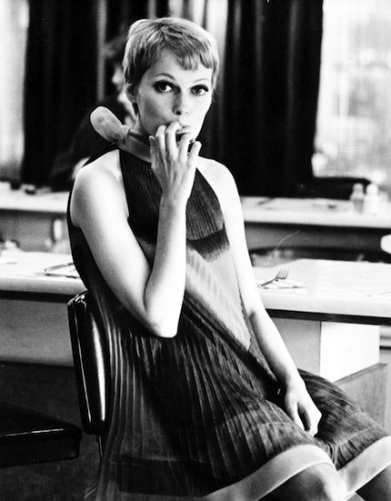 Det var många kändisar som i unga år fick polio. Skådisen Mia Farrow på bilden var en. Vår egen Anna-Lena Löfgren (med hiten 