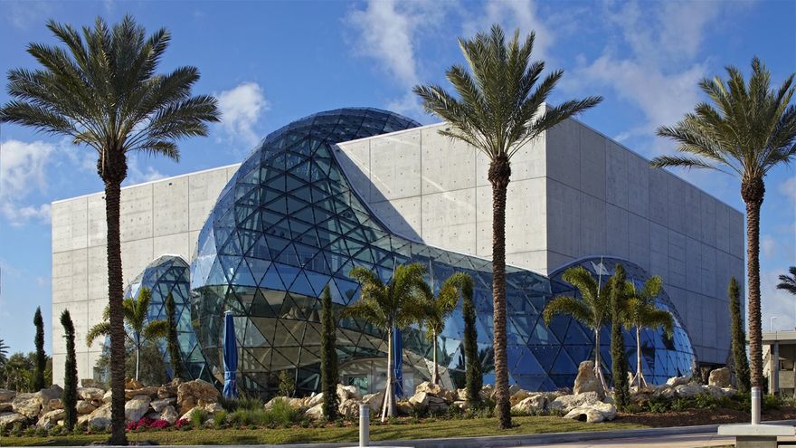 The Dalí (Salvador Dalí Museum) i St. Petersburg i Florida.