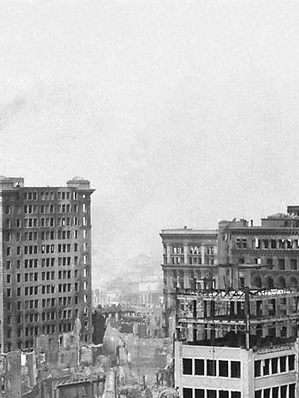 Klanen Steins förmögenhet hade inte nämnvärt påverkats av den stora jordbävningen i San Francisco den18 april 1906, vilket innebar att de kunde fortsätta att investera i konst.