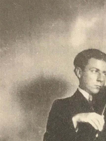 Pierre spelar fiol. Matisse och sonen tog lektioner för den belgiske violinisten Parent - som betalades med teckningar.