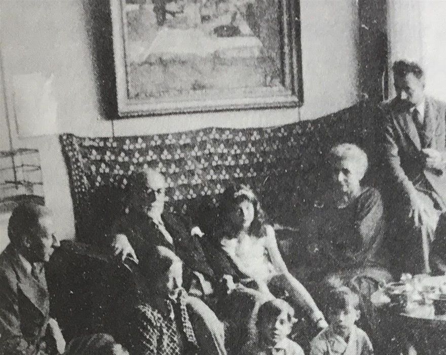 Hela familjen Matisse samlad i våningen på Boulevard Montparnasse i Paris.