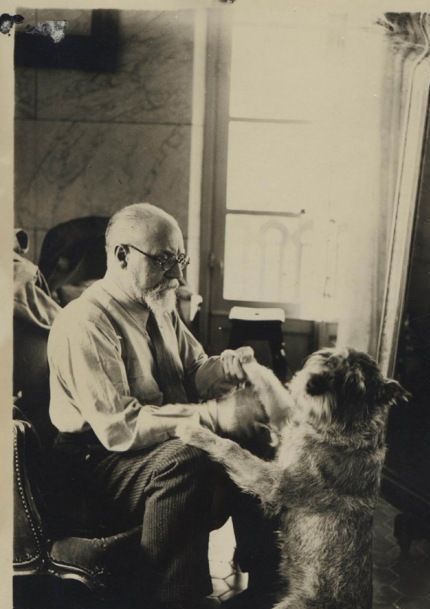 Matisse med sin trogne hund Raudi, som han minns med stor saknad.