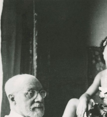 Matisse målar i sin atelje, september 1942 (med modellen Carla Avogadro).