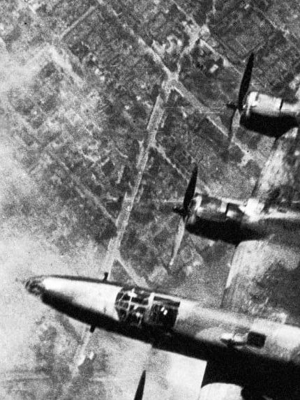 Royal Air Force (RAF) bombade en gasverksanläggning i Cannes i slutet av 1943.