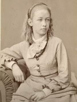 Hilma af Klint som ung flicka.