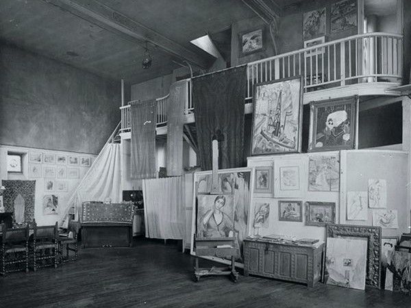 Ateljén på 86, Rue Notre-Dame-des-Champs i Paris när Sigrid hade ställt i ordning den.